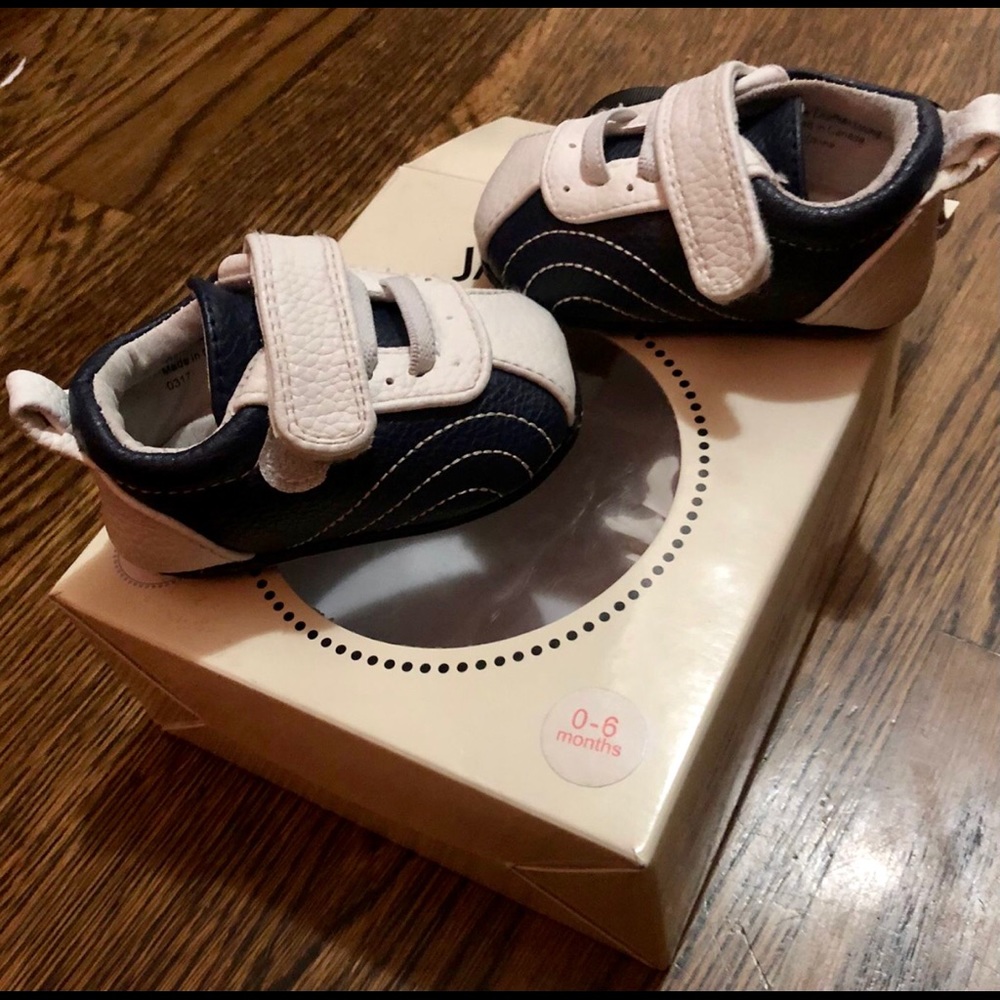 Infant shoes 0-6mon